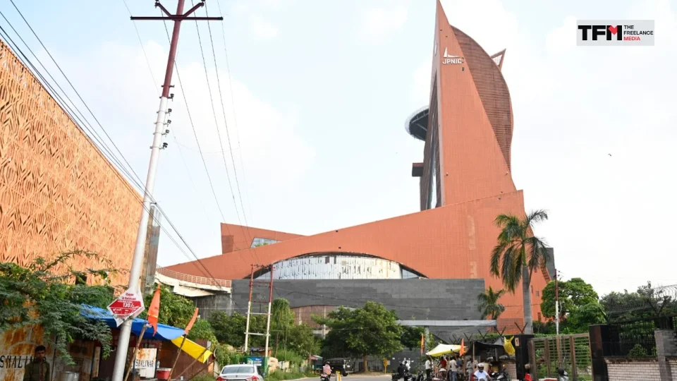 गरमा रहा JPNIC को निजी हाथों लीज पर देने का मामला   